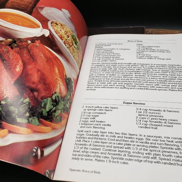 Lot of 2 Amaretto di Saronno Recipe Booklets 1970s Vintage Cookbooks - Picture 6 of 6